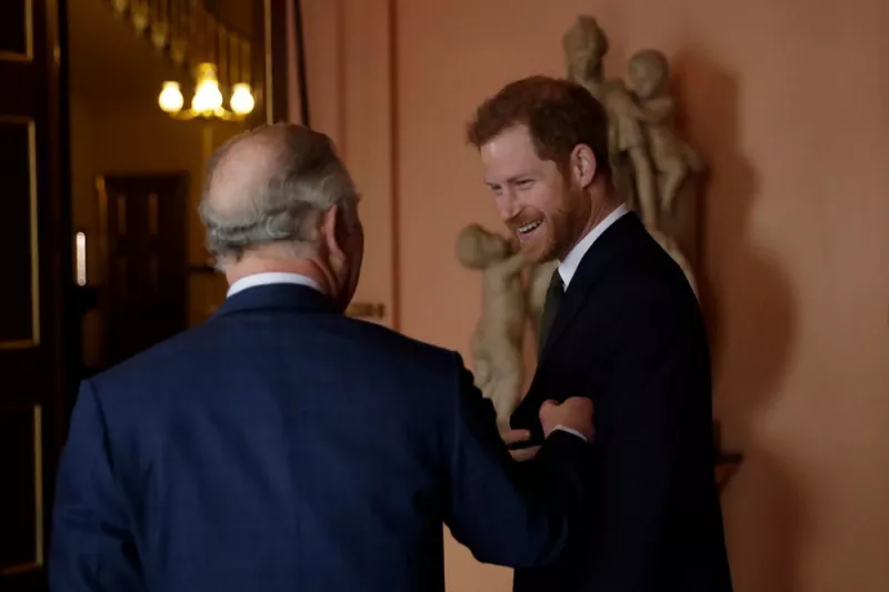 Príncipe Carlos y el príncipe Harry 
