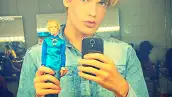 El brasileño Celso Santibañes, quien fuera conocido como la versión humana del famoso novio de Barbie, murió a causa de la leucemia que padecía desde hace cinco meses.