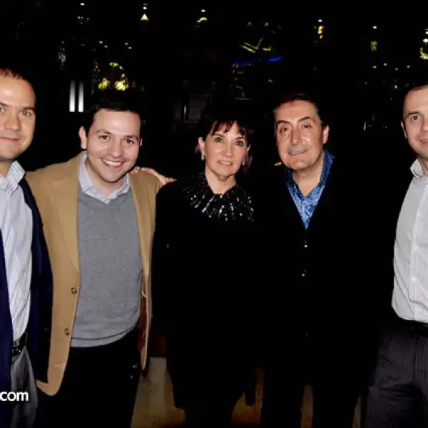 Gabriel Navarro, Mauricio Morales, Irma Reyes de Saenz, Horacio Saenz y Alexis Schmidt