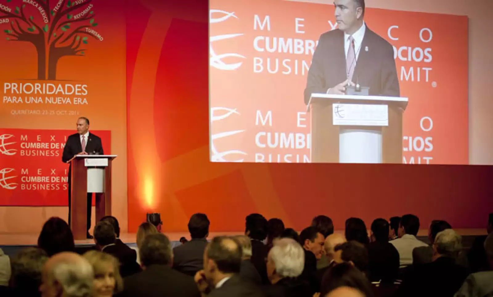 En la sesión inaugural, el gobernador de Querétaro dijo que era tiempo de ser creativos e innovadores en las propuestas de políticas públicas coherentes con el proyecto y las aspiraciones colectivas.