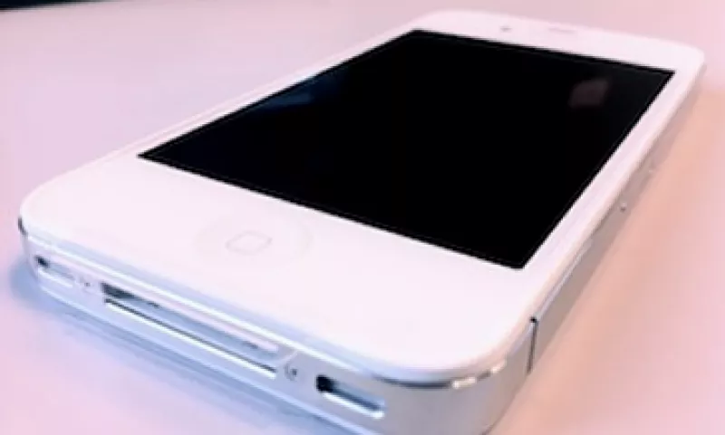 Muchos esperaban que el iPhone 4S tuviera una pantalla más grande y un ‘hardware’ más innovador. (Foto: Cortesía Fortune)