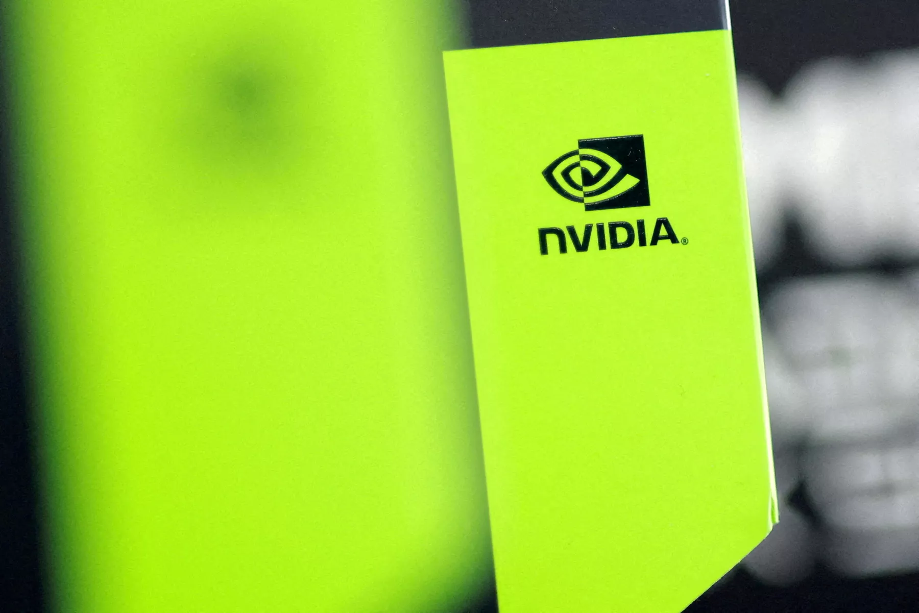 Crece el drama de Nvidia, China y Trump por las exportaciones de chips: ahora EU investiga contrabando
