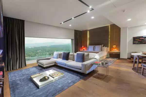 VISTA PARCIAL HABITACIÓN.jpg