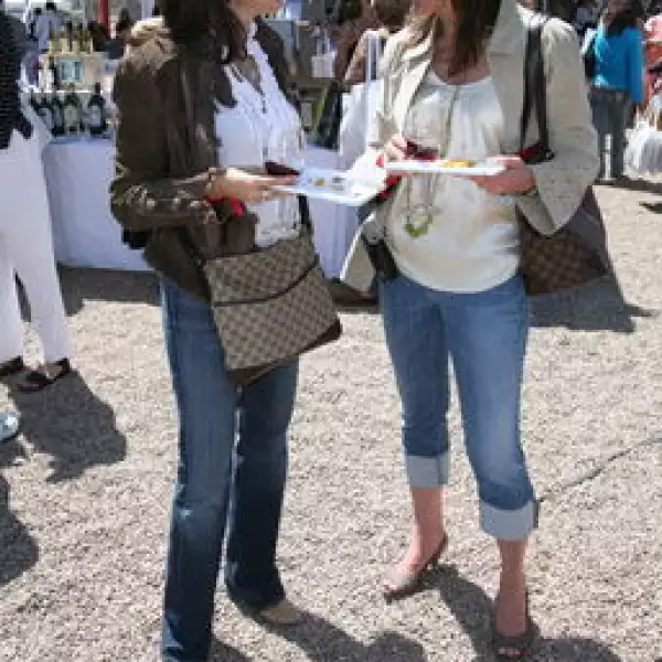 Marie Bortoni, Rosario Vega