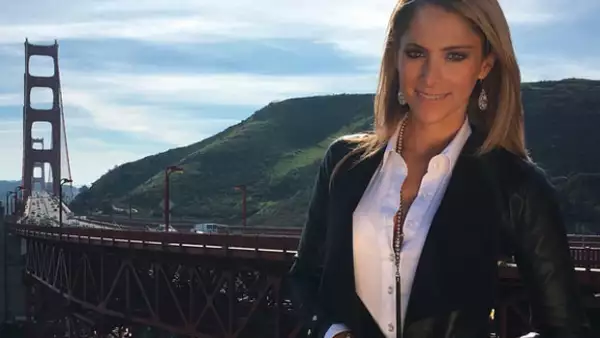 La periodista aseguró que las críticas y las burlas que han surgido en redes sociales, luego de ser supuestamente ignorada en el Super Bowl, son parte de una campaña de desprestigio, ¿por qué?