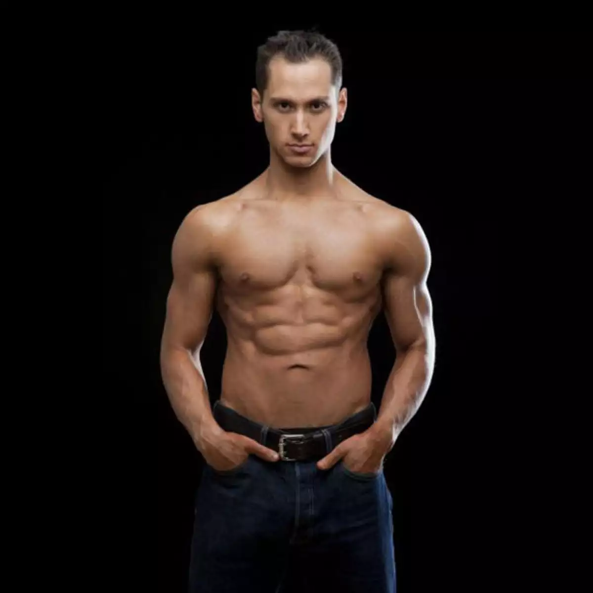 Matt McGorry podrá ser mejor conocido como el oficial John Bennett. Pero antes de saltar a la fama en la exitosa serie de Netflix, el actor ya era conocido como un exitoso fisicoculturista.