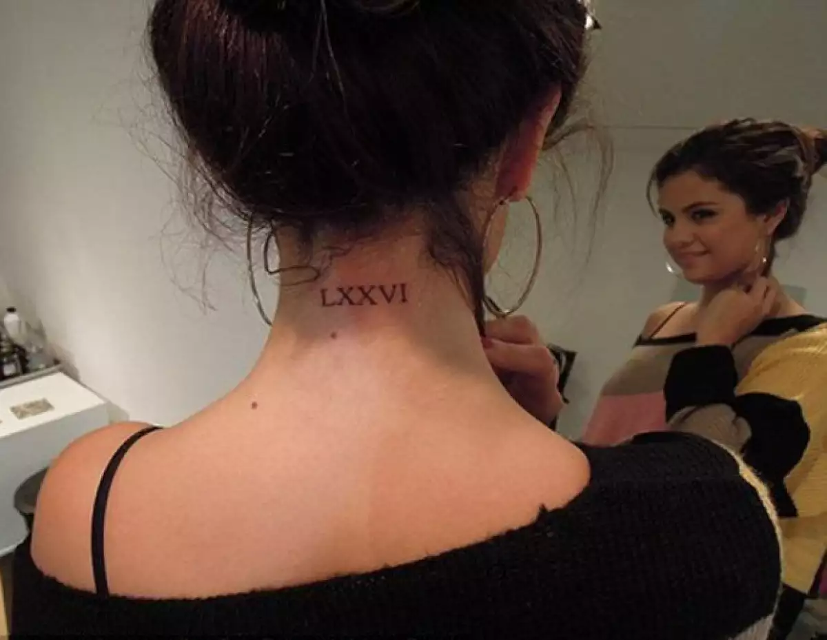De acuerdo con diversos medios locales, el diseño que se tatuó es un tributo a un miembro de su familia que significa mucho para ella.