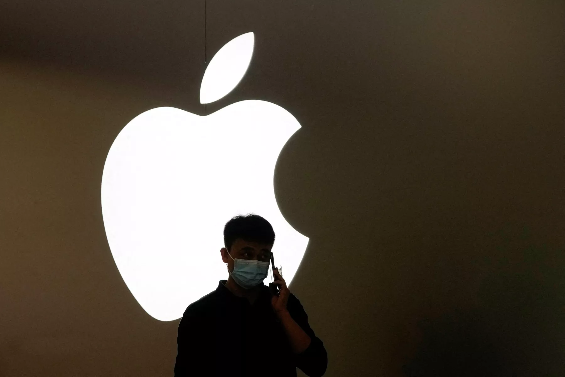Apple tiene la obligación de triunfar en la IA y para ello lanzará un robot y otros dispositivos