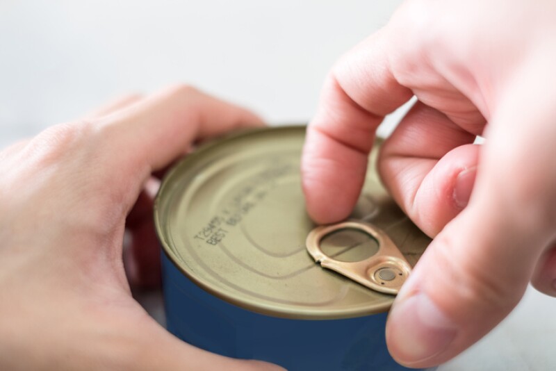 Finger pull opening loop of canned food