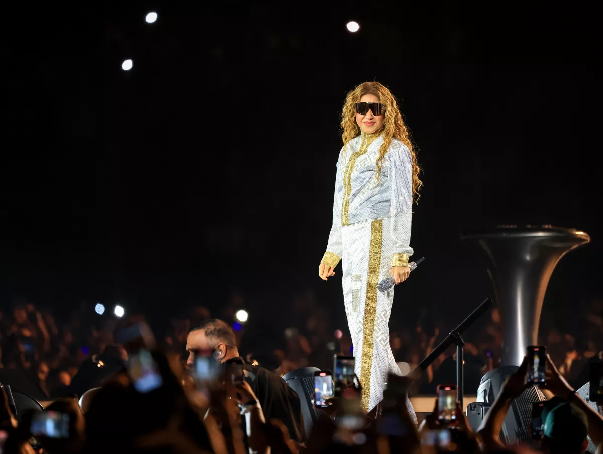 Shakira: Las Mujeres Ya No Lloran World Tour - Las Vegas, NV