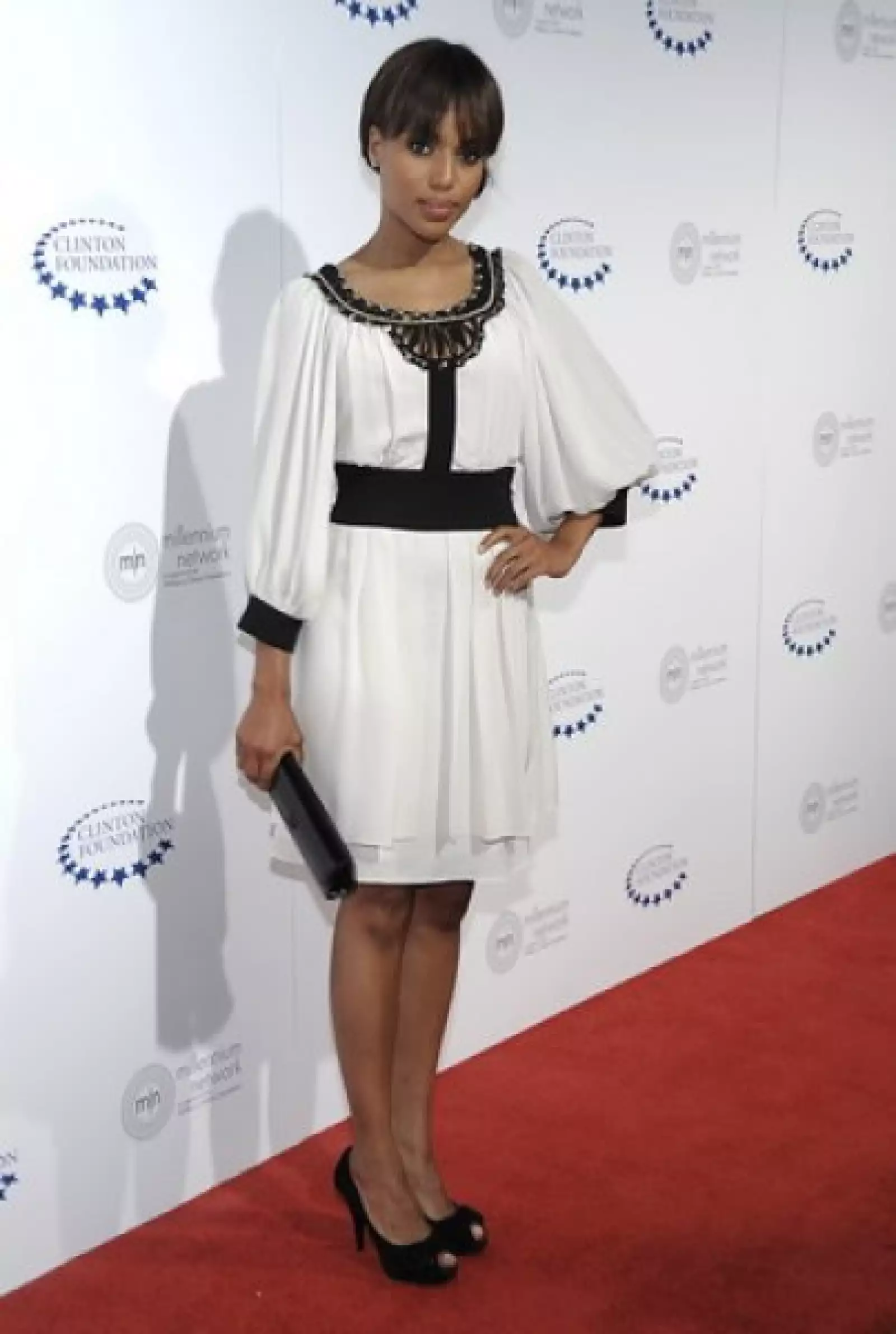 La actriz Kerry Washington posó sexy para los fotógrafos.