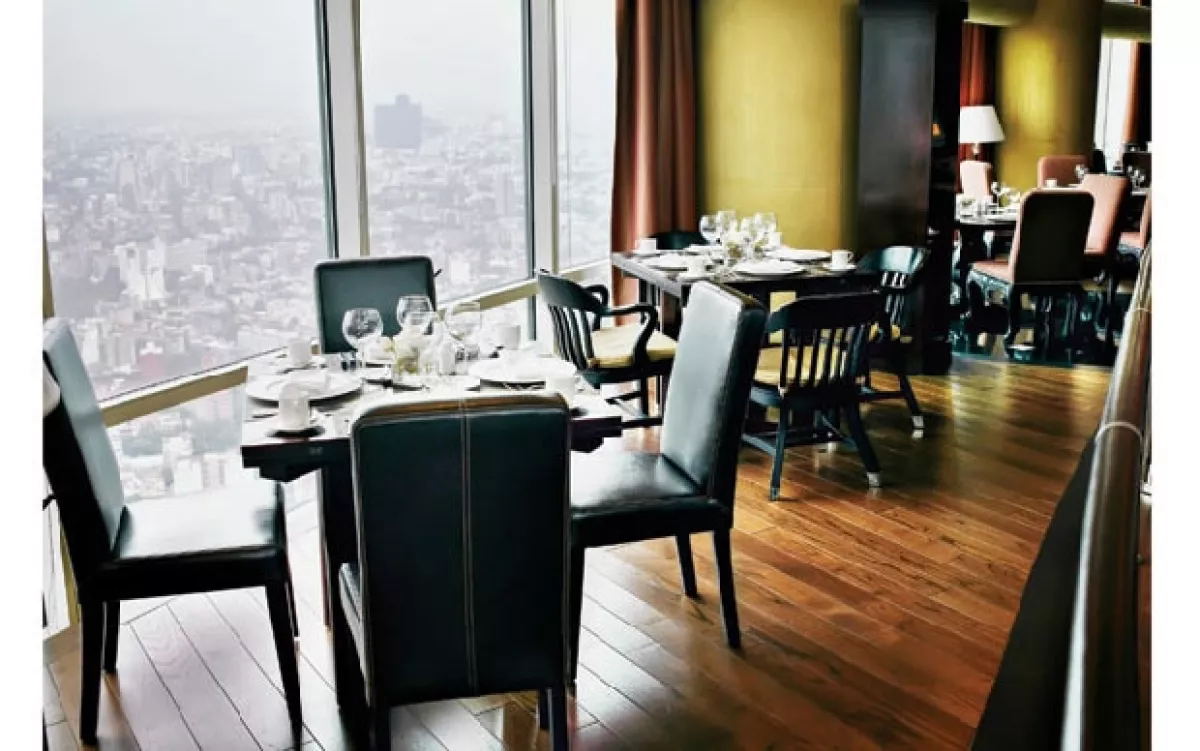 El restaurante donde se realizó la boda tiene el mejor servicio y se puede comer desayunos mexicanos y cenas de alta cocina francesa.