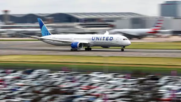 Un Boeing 787 de United Airlines despegará del aeropuerto de Heathrow el 31 de marzo de 2026 en Londres, Inglaterra. Londres Heathrow (LHR) es uno de los aeropuertos más concurridos del mundo, con alrededor de 1.300 vuelos diarios de más de 89 aerolíneas.