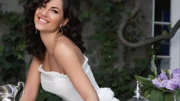 La actriz estrena la película Amor, Dolor y Viceversa, pero ¿quién es esta bella mujer que nos ha robado el corazón?