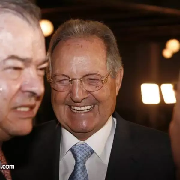 Edgar Elias,Olegario Vázquez Raña