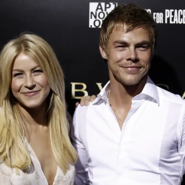 Los hermanos Julianne y Derek Hough. Ella ha ganado una de las ediciones de Dancing with the stars.