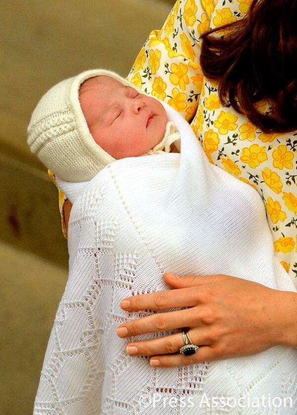 Las primeras imágenes de la royal baby, de quien esperan llamen Diana, en honor a LadyDi.