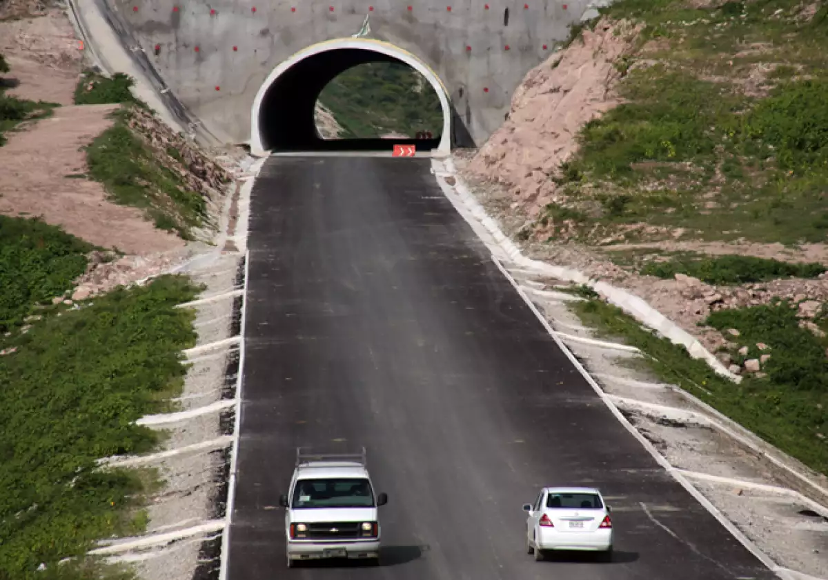 autopista-sigloXXI