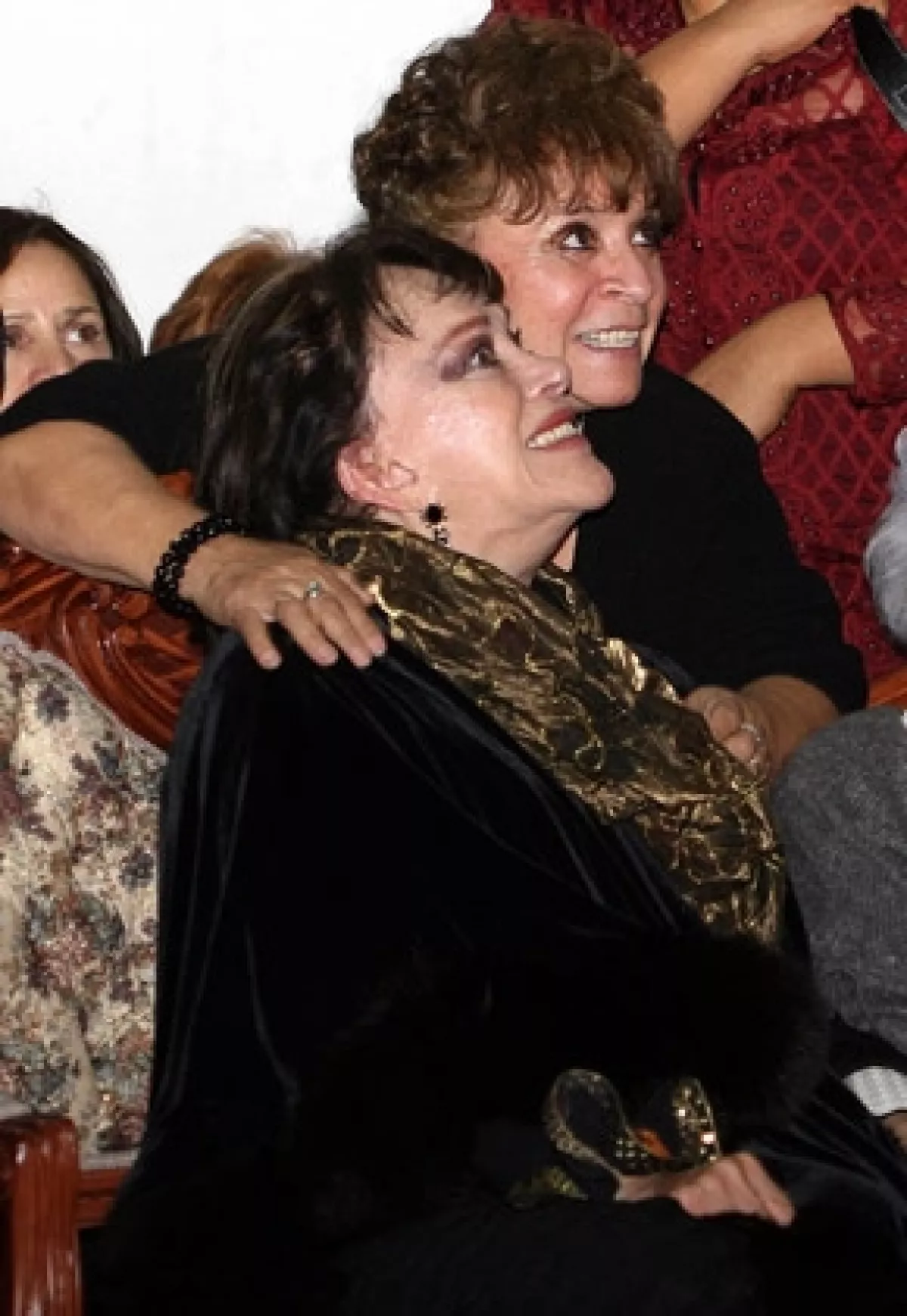 En el homenaje estuvieron presentes familiares y amigos de Lucha Villa.