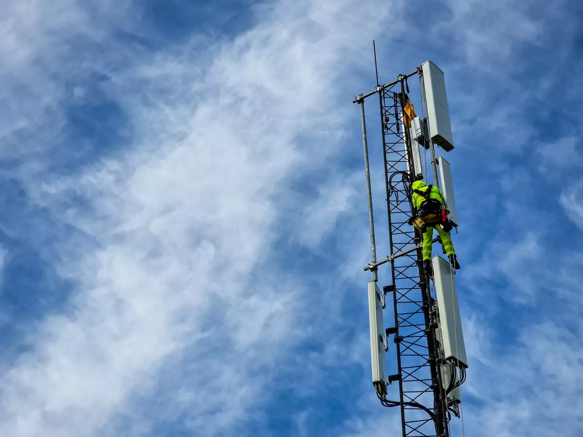 ¿Competencia desleal? Pequeños operadores acusan que CFE Telecom 'regala' servicios de telefonía