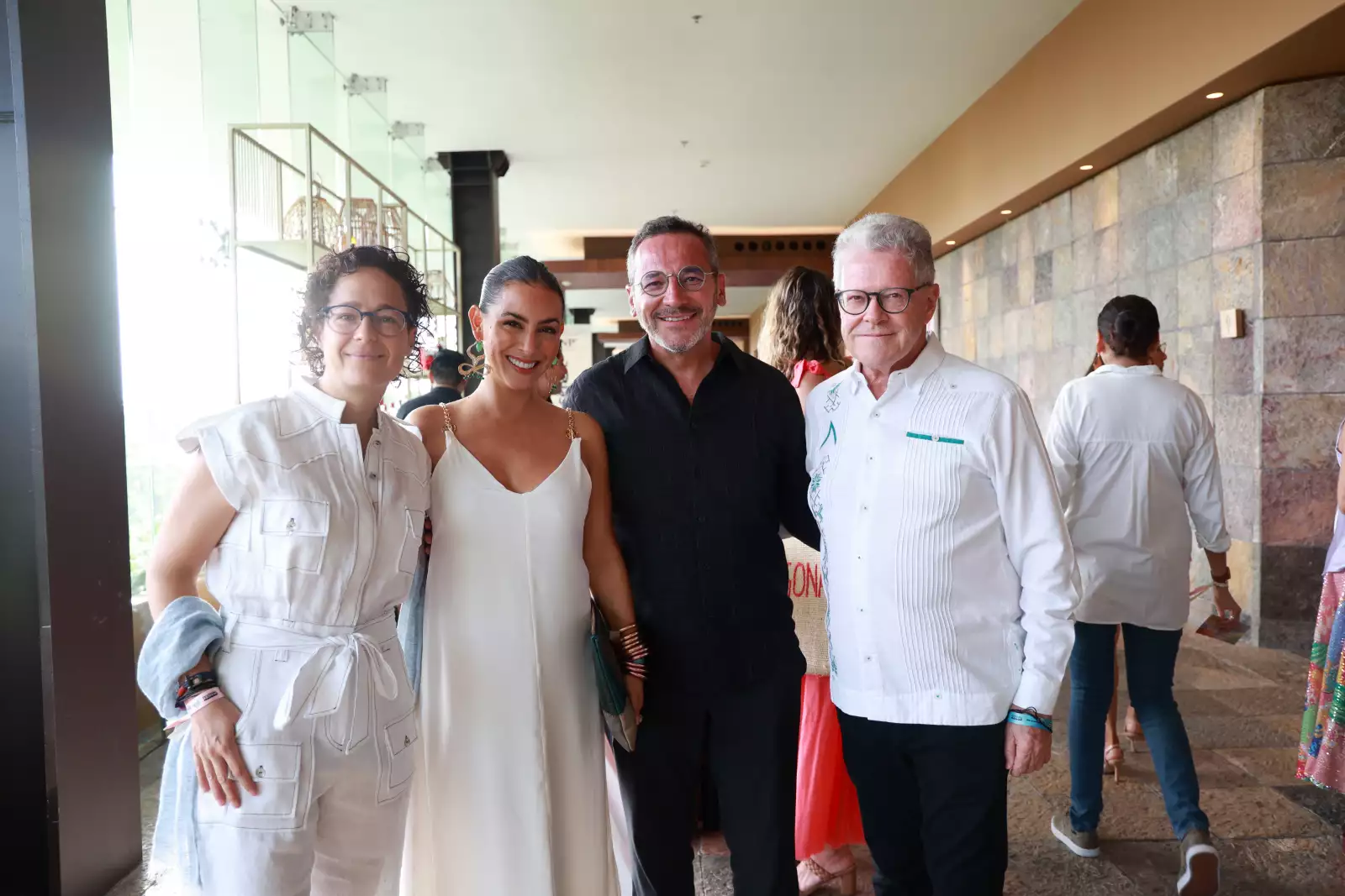 Michelle Fridman, Claudia Lizaldi, Germán Bricio y Sergio Sarmi