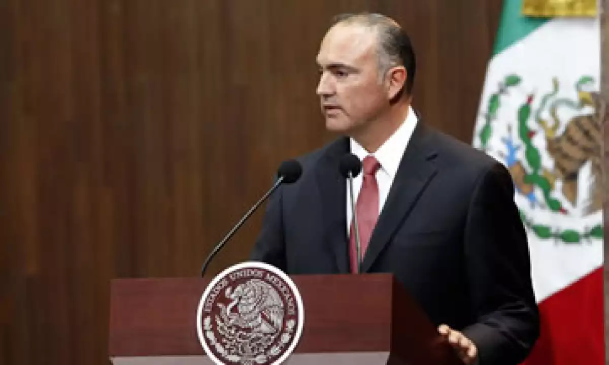 El gobernador confió en que Querétaro cerrará 2014 con un crecimiento de entre 4.8 y 4.9%. (Foto: Notimex )