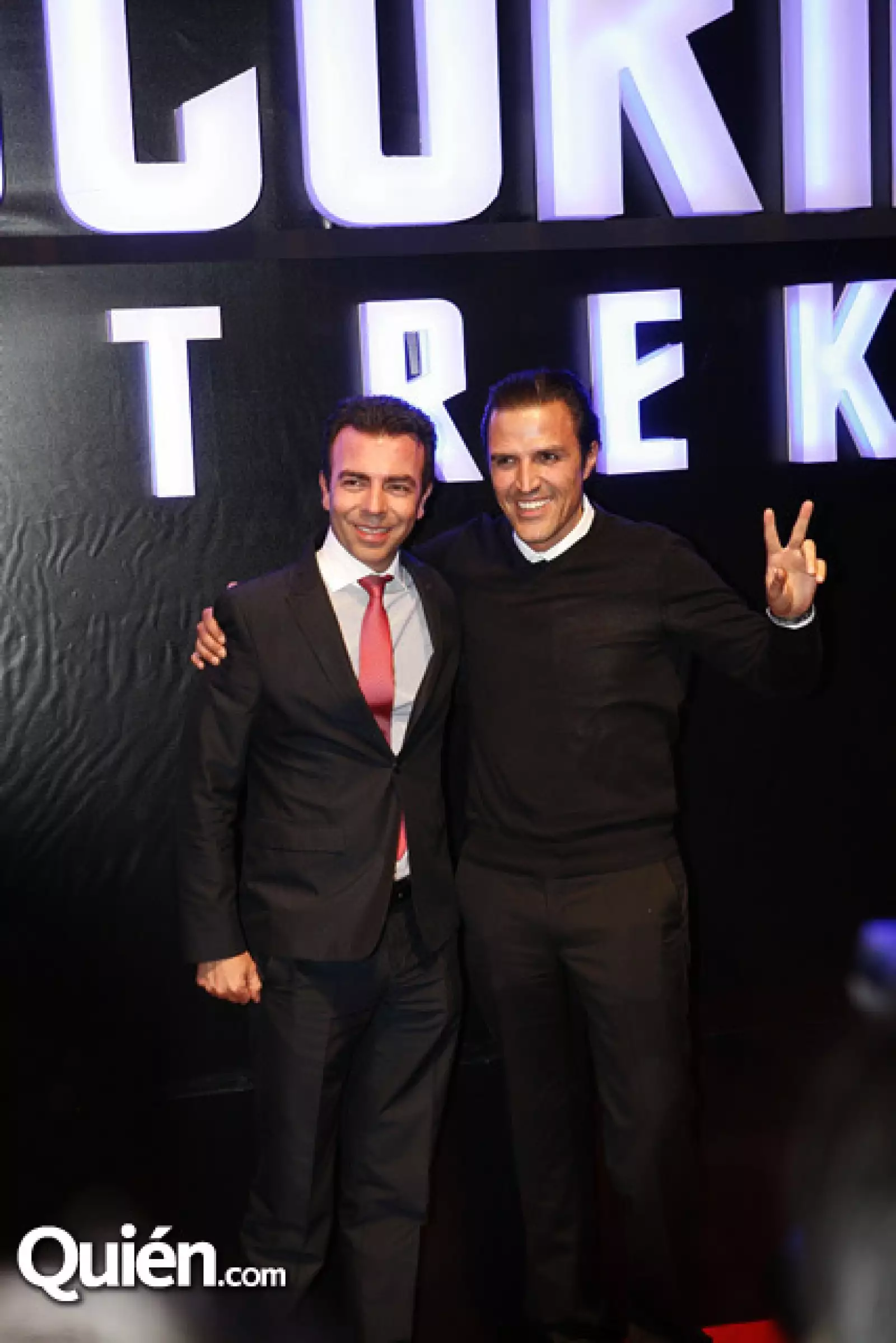 Alejandro Ramírez,Billy Rovzar