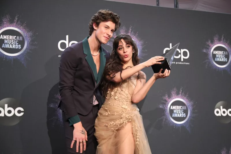 Shawn Mendes y Camila Cabello