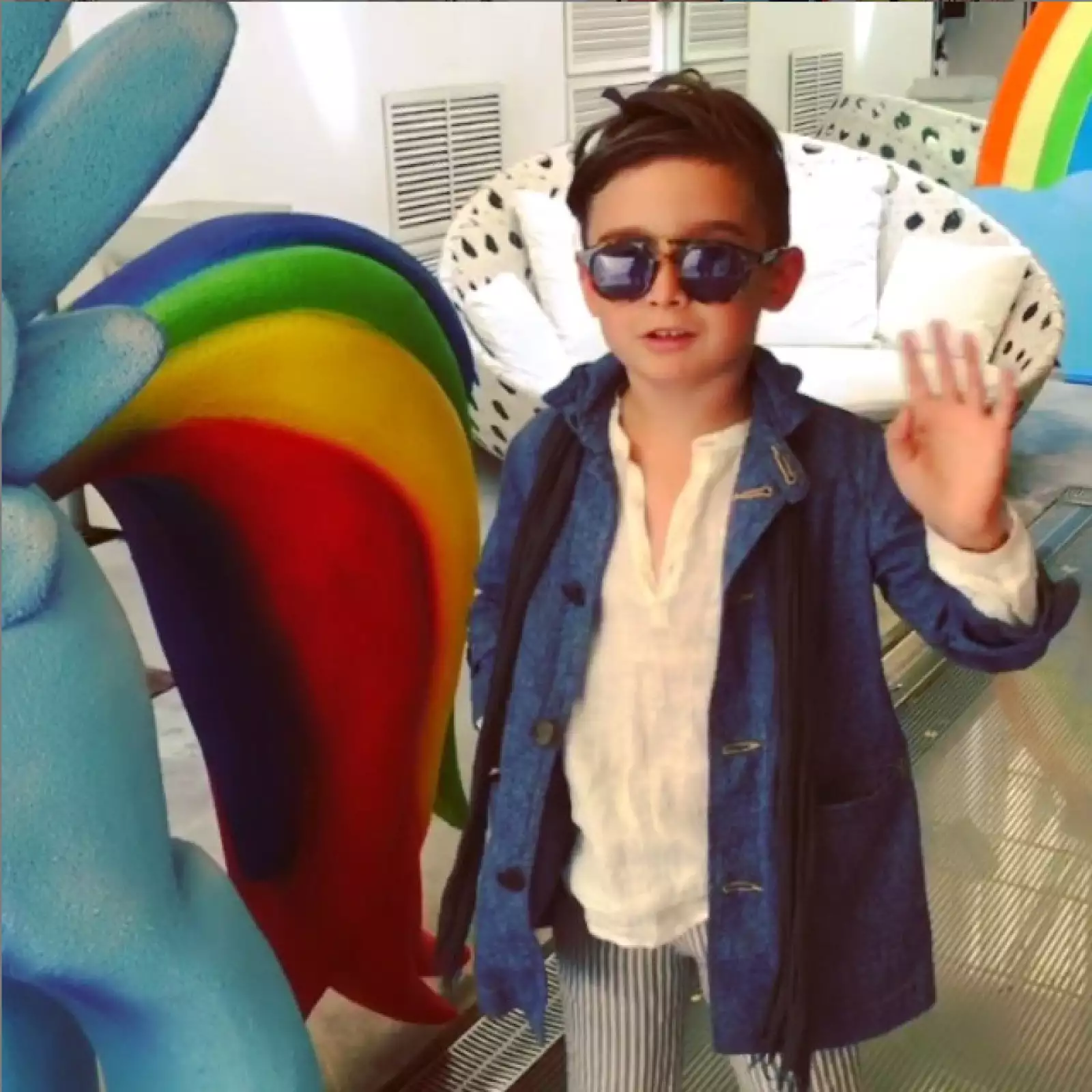 Alonso Mateo conquistó con su estilo y carisma a sus nuevos amigos italianos. Este colorido mini pony fue realizado especialmente para este edición de Firenze4Ever: Over the Rainbow.