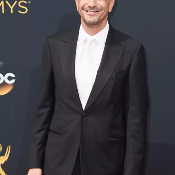 Hank Azaria.