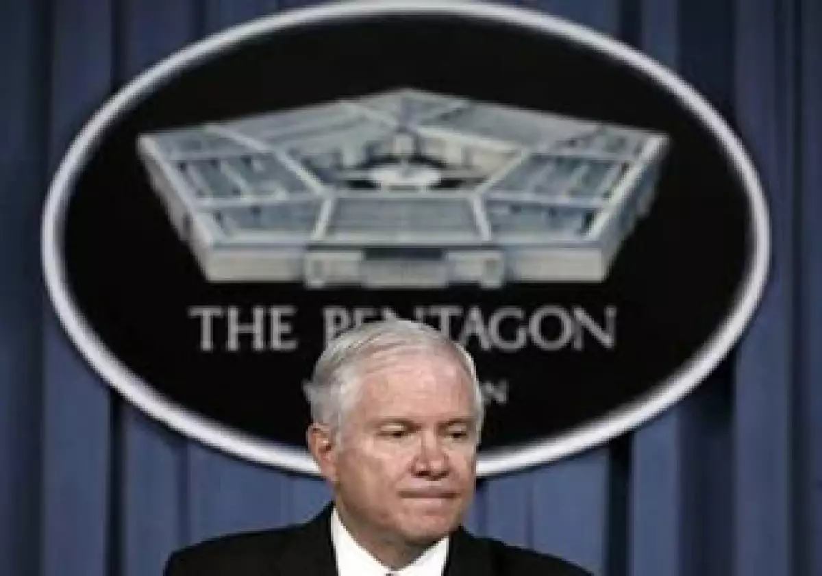 Robert Gates dijo que el Pentágono reducirá y consolidará algunas operaciones de inteligencia. (Foto: Reuters)
