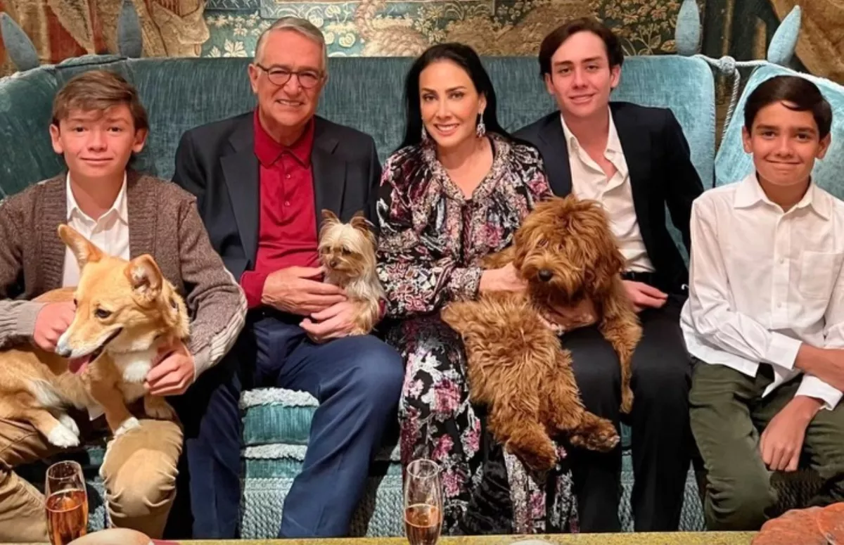 Ricardo-Salinas-Pliego-María-Laura-Medina-hijos