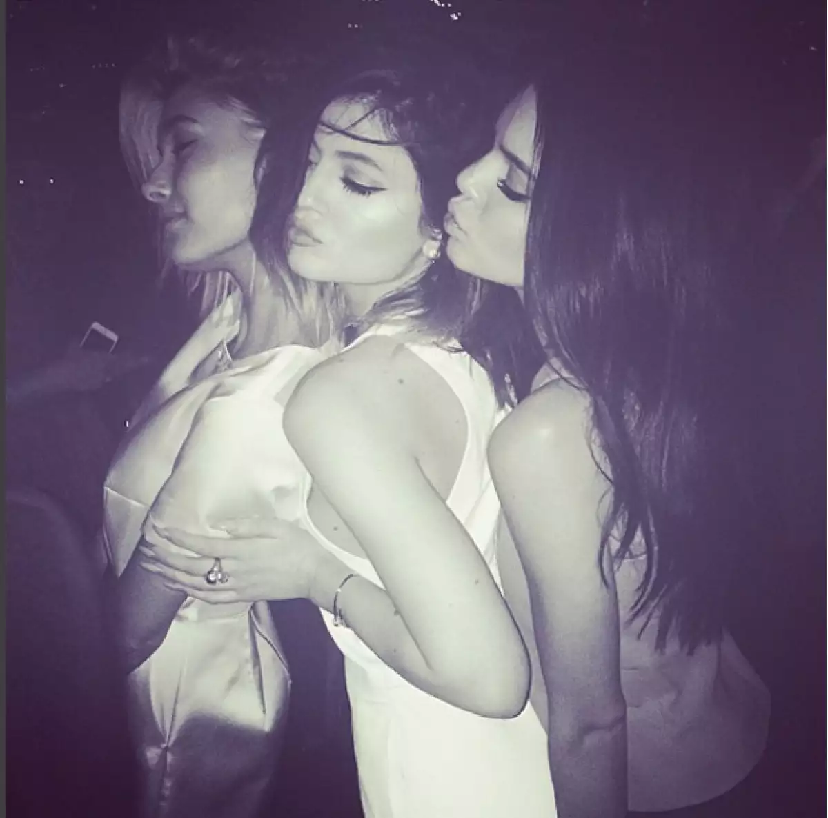 Pero no solo Kendall, también Kylie forma parte del íntimo círculo de amistades de Hailey y Justin.