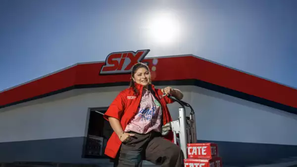 Sin papeles allá y con trabajo acá. Tecate abre vacantes para paisanos.jpg