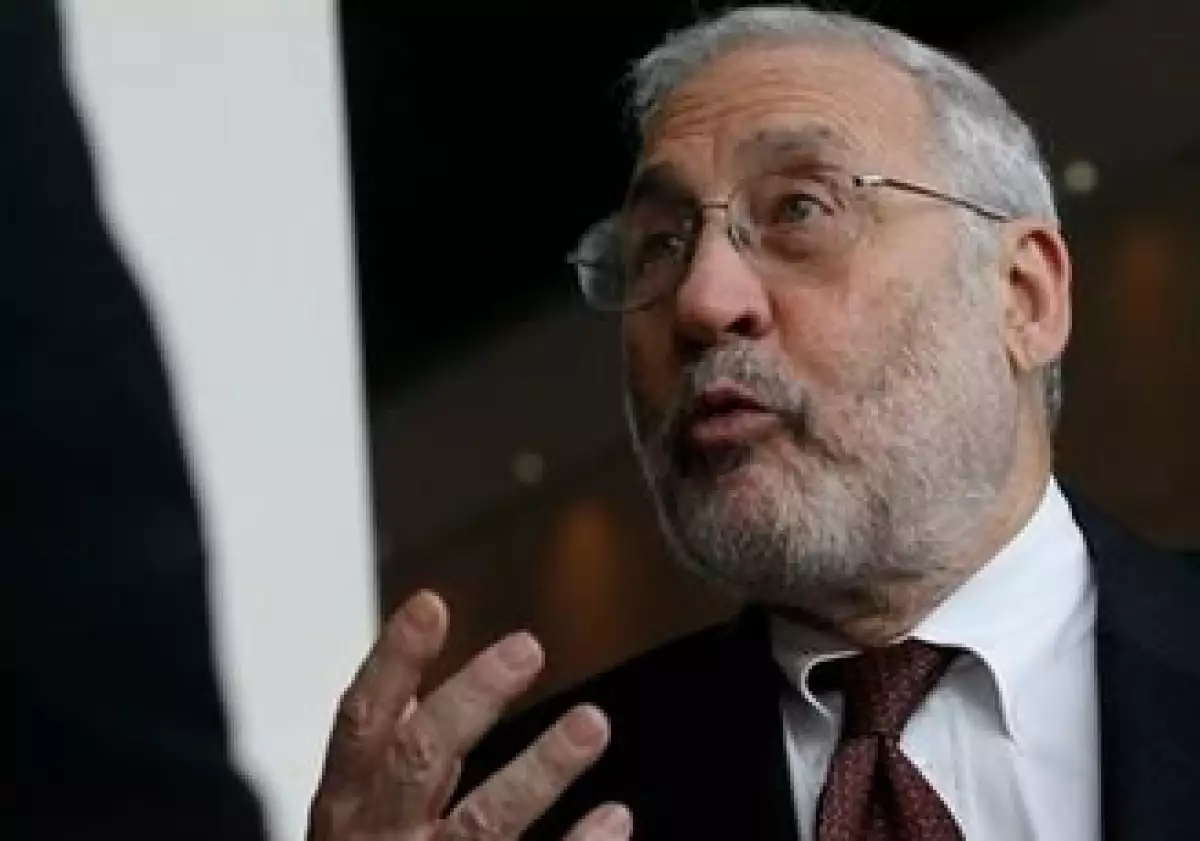 El premio Nobel de Economía, Joseph Stiglitz, es uno los muchos investigadores que se esfuerzan por renovar las bases de la teoría económica. (Foto: AP)