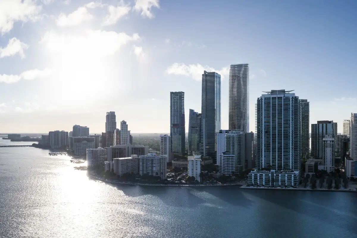 Render del primer rascacielos de Miami impulsado con energía solar