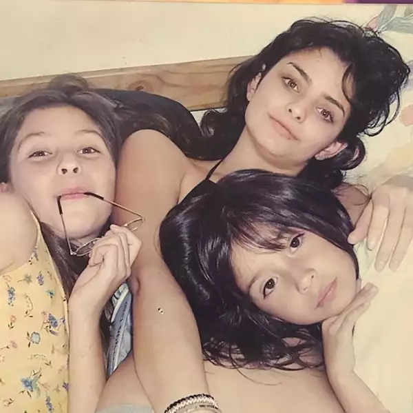 aislinn-derbez-hermanas.jpg