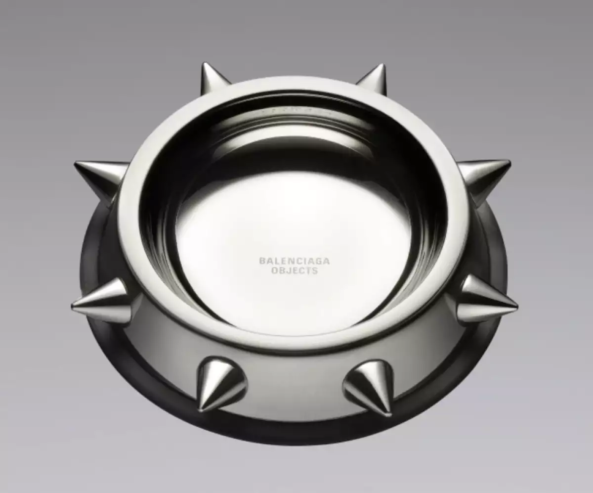 balenciaga casa perros