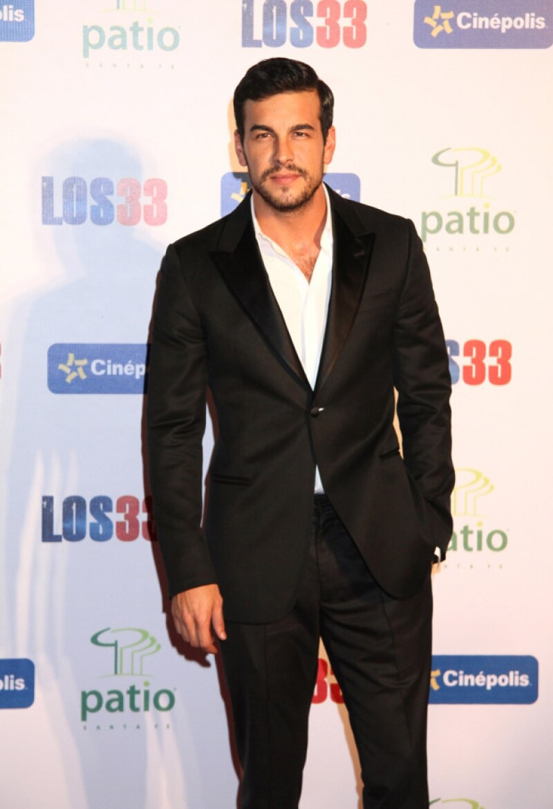 Mario Casas durante la red carpet de Los 33 en la Ciudad de México.