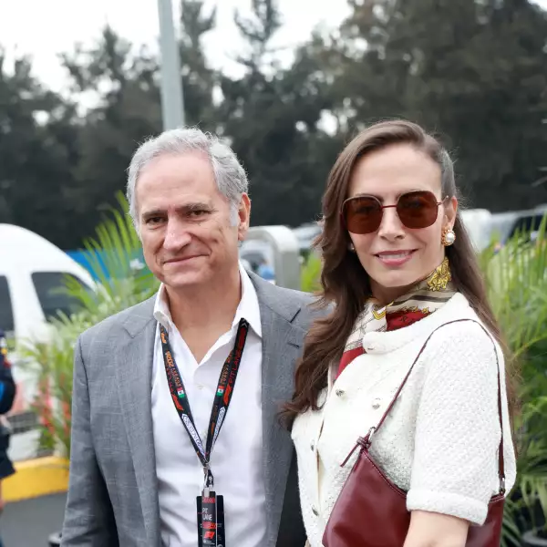 Alejandro Soberón y Sasha Sokol 