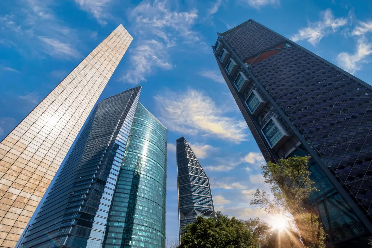 Solo las grandes empresas vuelven a oficinas en espacios premium, ¿qué pasa con el resto?