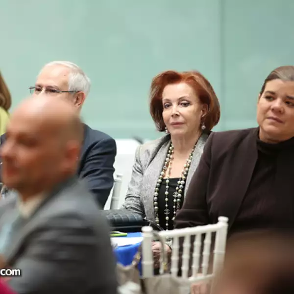 María Luisa Serna y Sonya Santos