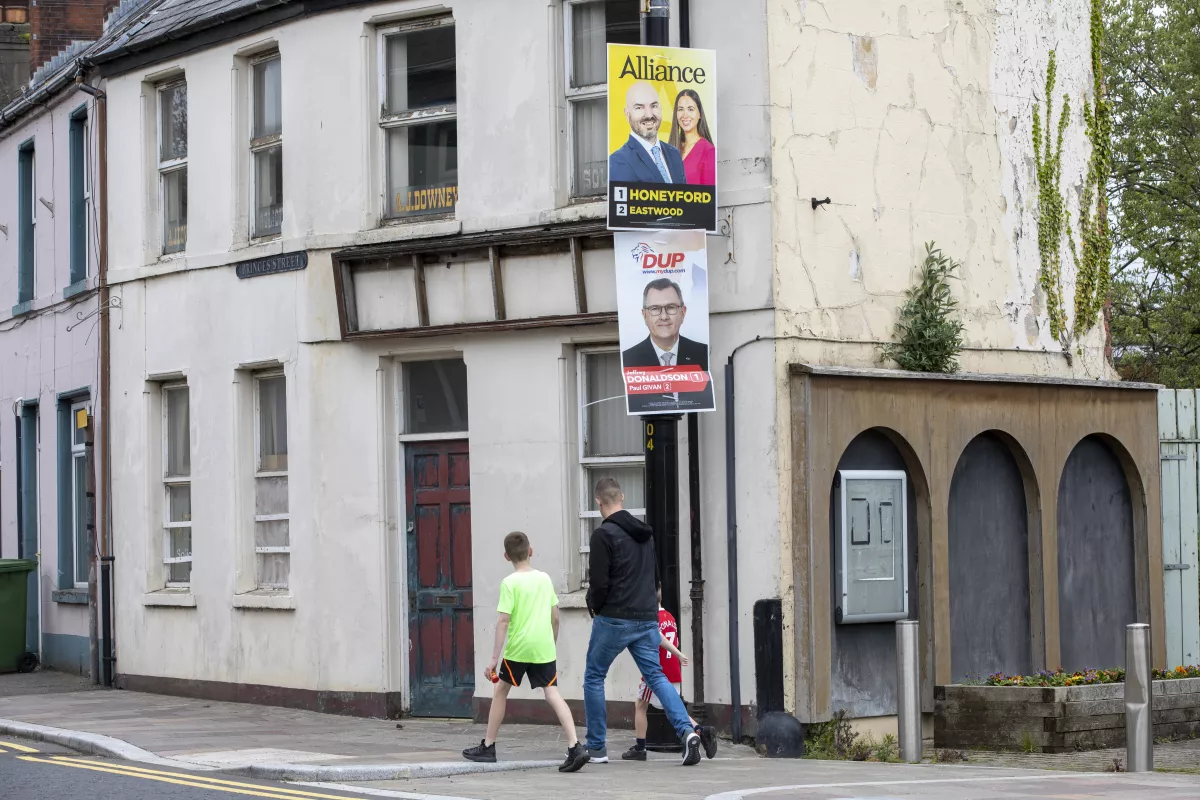 Cinco cosas sobre Irlanda del Norte, que celebra elecciones regionales claves.