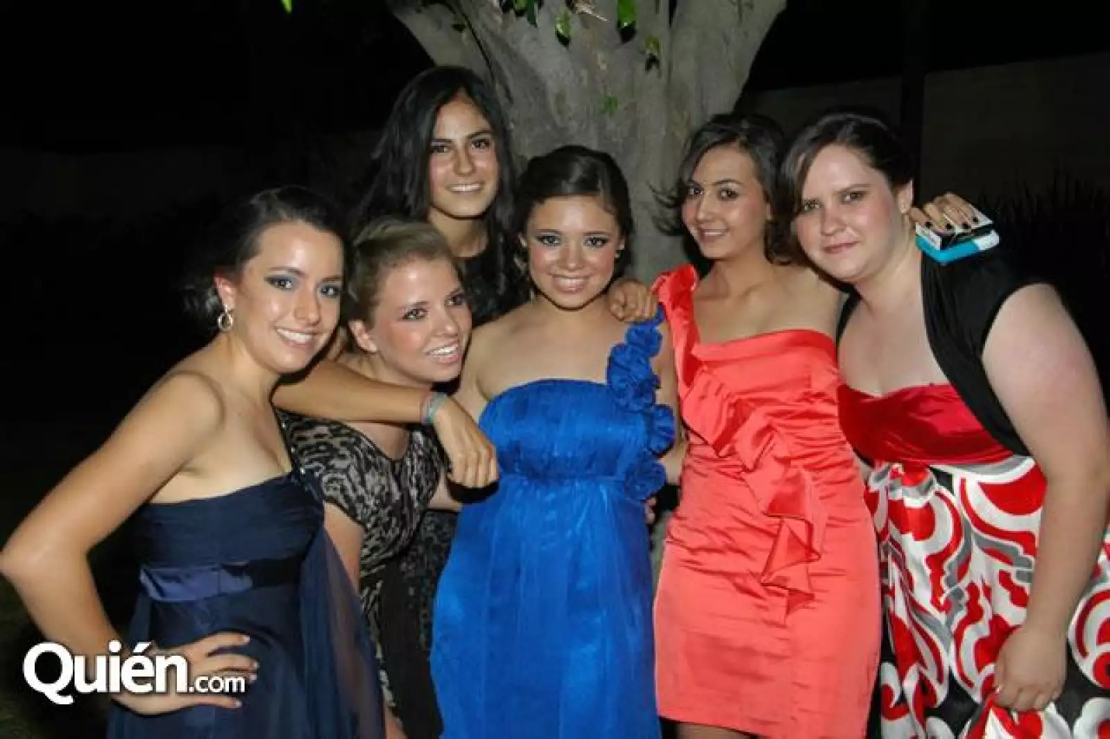 Karina García,Dayanara Rodríguez,,Lucía Contreras,Melissa Chávez,Andrea Aranda,Ana Victoria Cárdenas