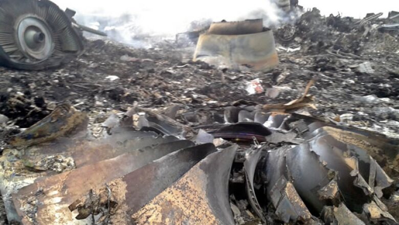 El avión estaba volando sobre un área en conflicto, por lo que una estrecha comunicación con los controladores aéreos era clave, señalaron expertos de CNN.