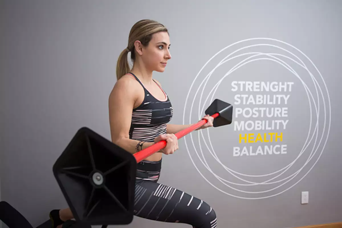 En este concepto de gimnasio boutique encontrarás un entrenamiento funcional con el que no sólo transformará tu cuerpo, también tu mente. Celebs como Alessandra Ambrosio y Sofía Vergara lo practican.