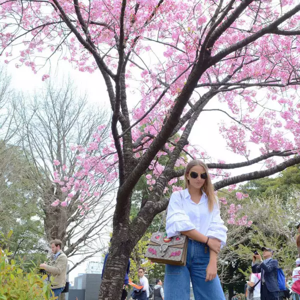 Con grandes outfits visitaron Japón
