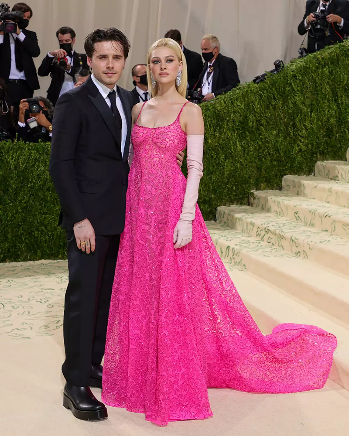 brooklyn beckham nicola peltz boda