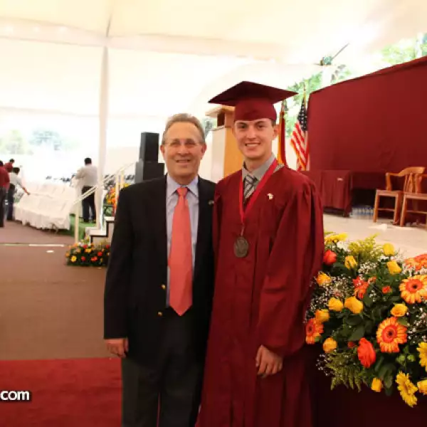 Earl Anthony Wayne,Rodrigo Hernández