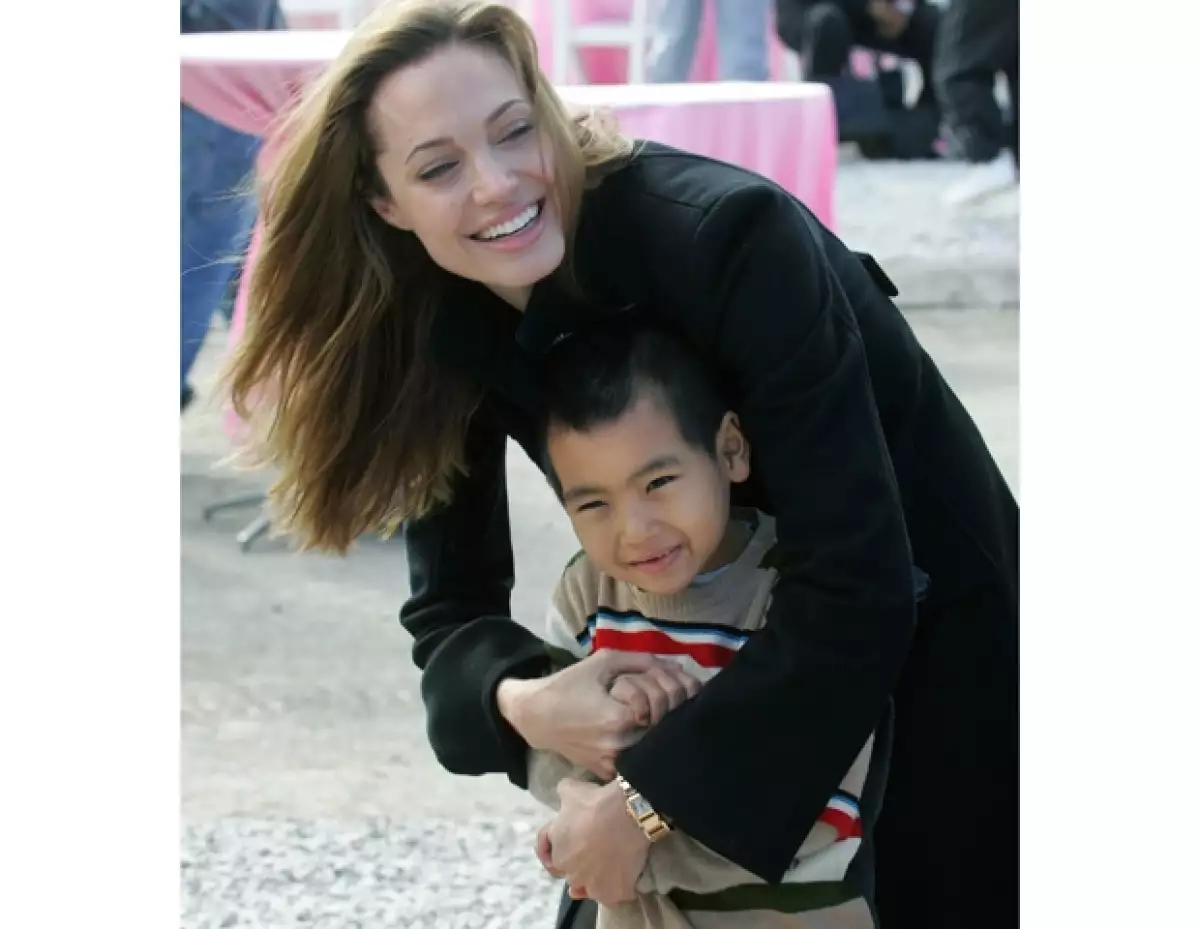 Se dice que la pareja gasta más en el pequeño Maddox.